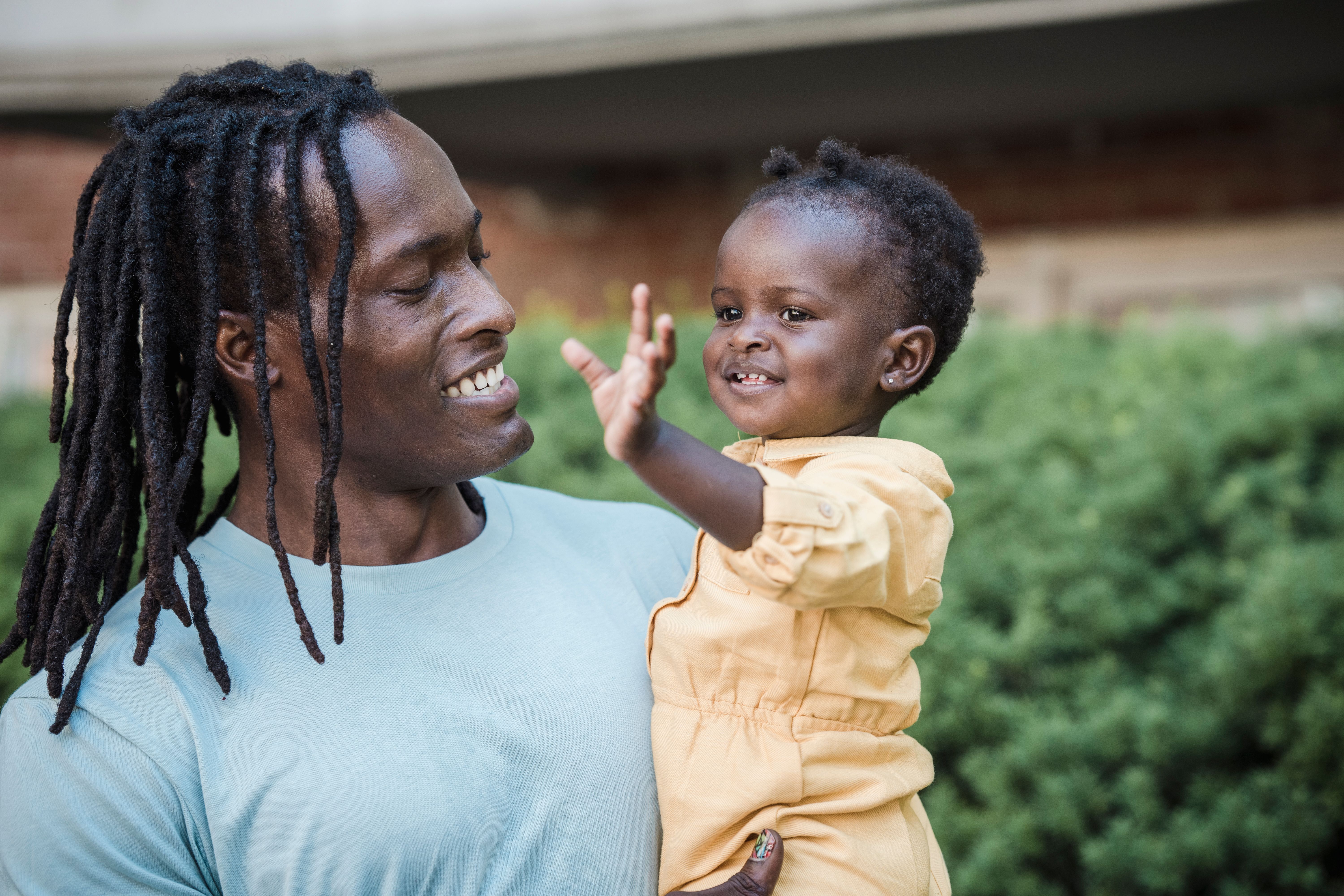 Chicago Parent Answers: What are the best parenting support groups and resources across Chicago? — Photo by Sasha  Kim on Pex