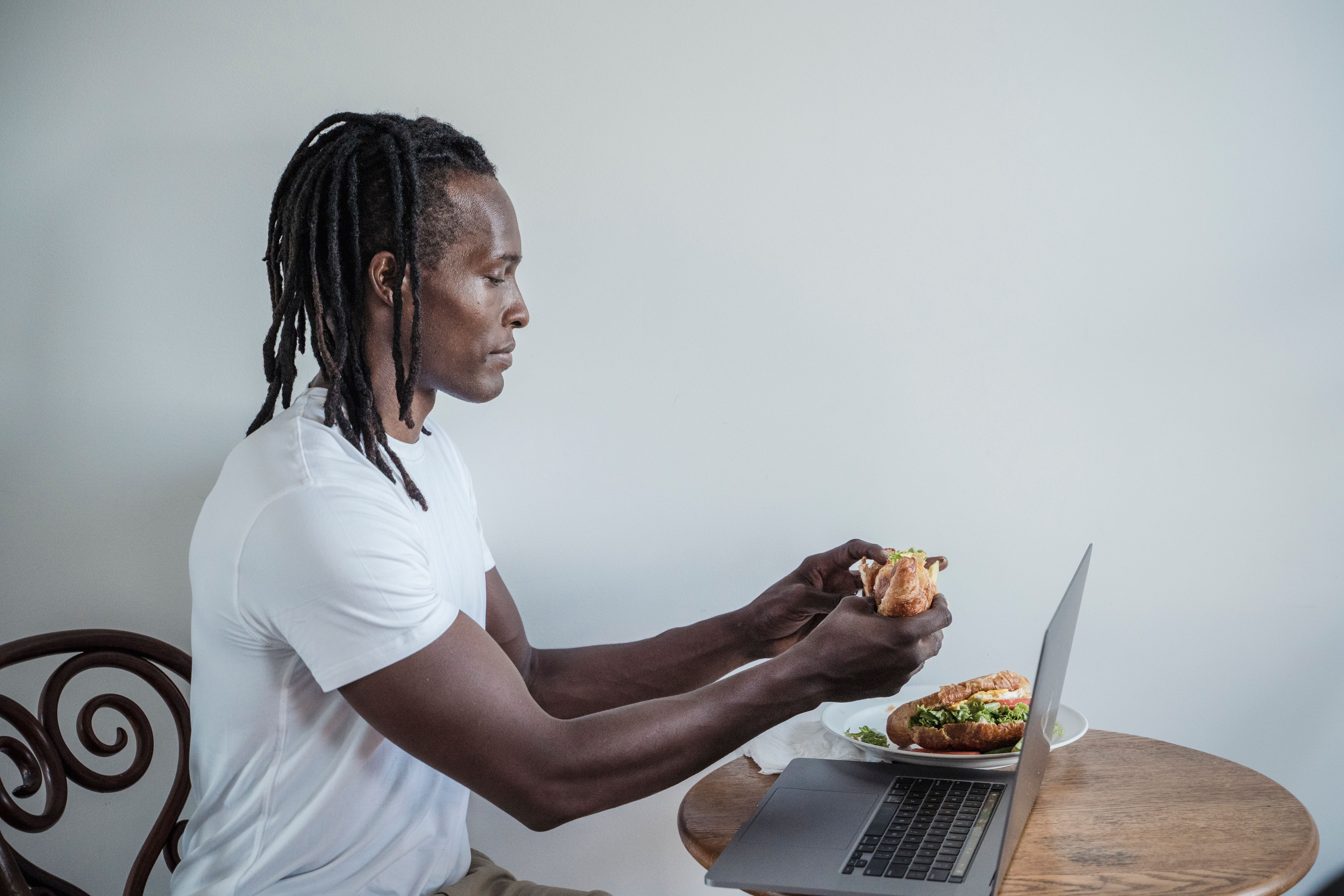 Unlock Time & Health: Meal Delivery Service for Busy Professionals