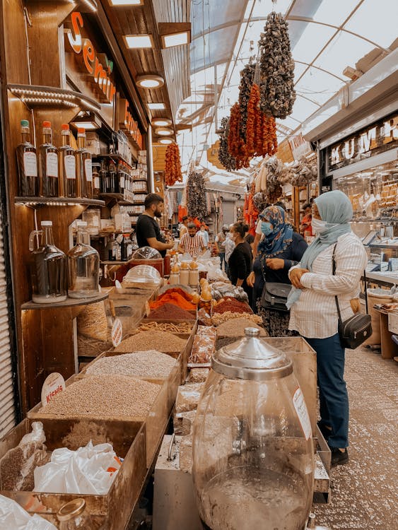 dikey atış, insanlar, mağazalar içeren Ücretsiz stok fotoğraf