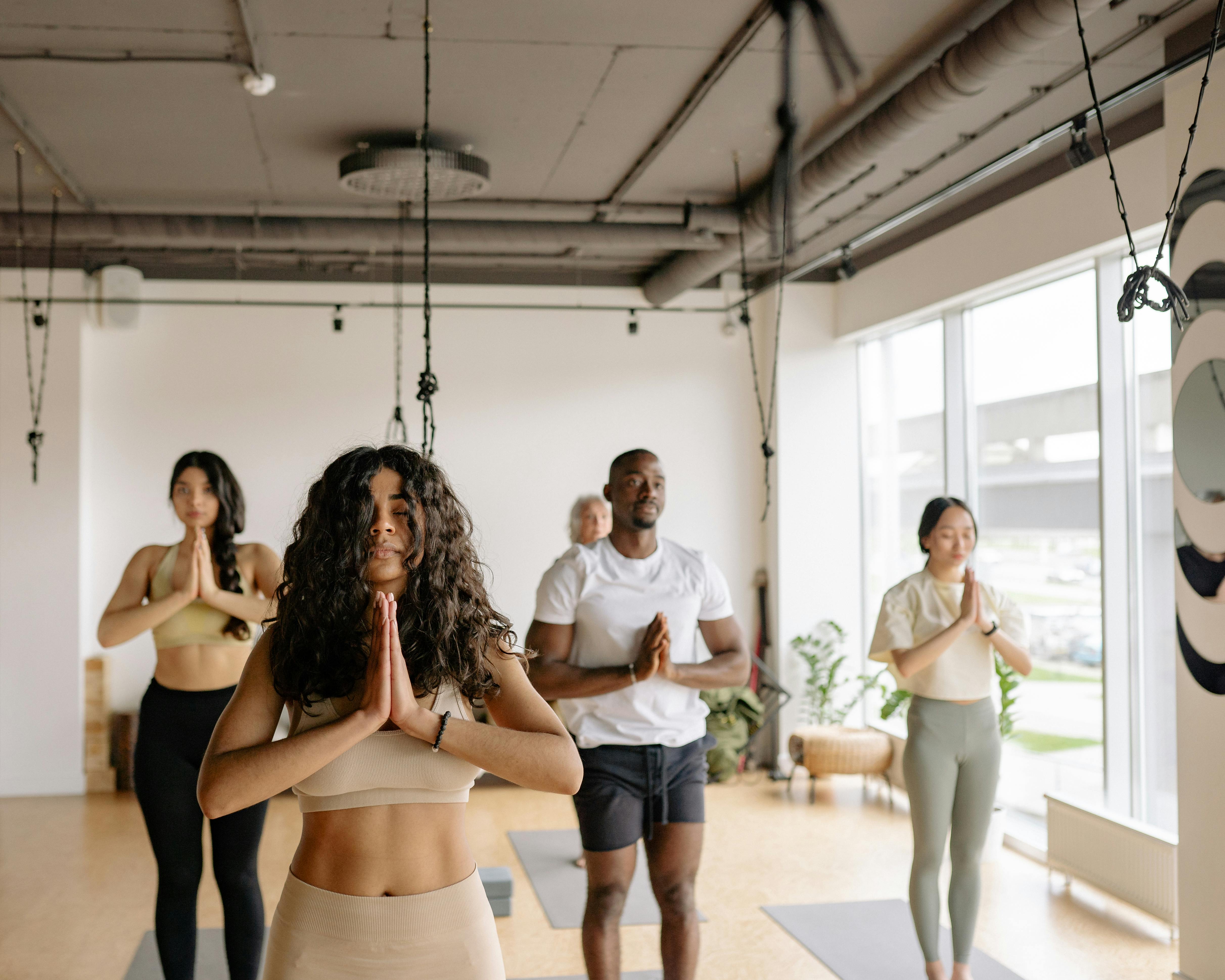 Kindhaltung im Yoga