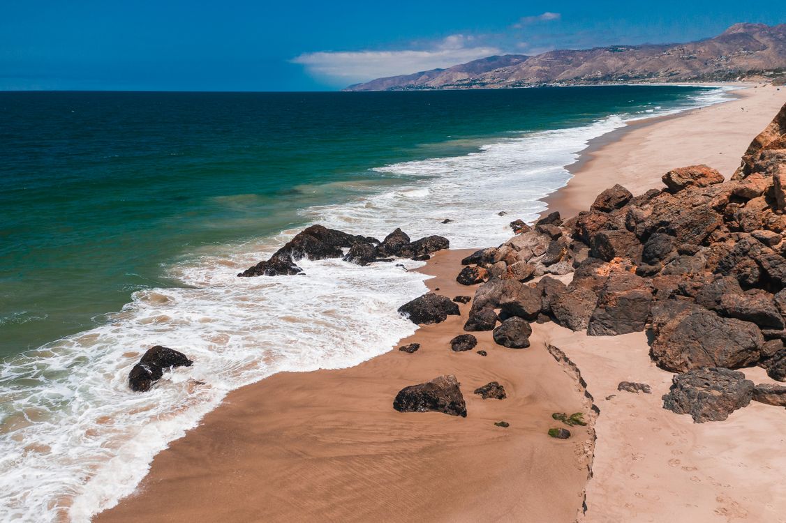 Rocks on Beach · Free Stock Photo
