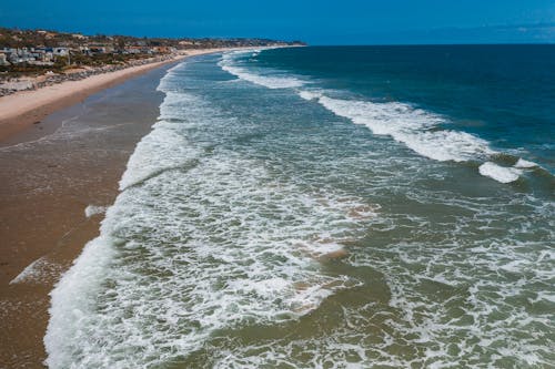 dalgalar, deniz kıyısı, doğa içeren Ücretsiz stok fotoğraf
