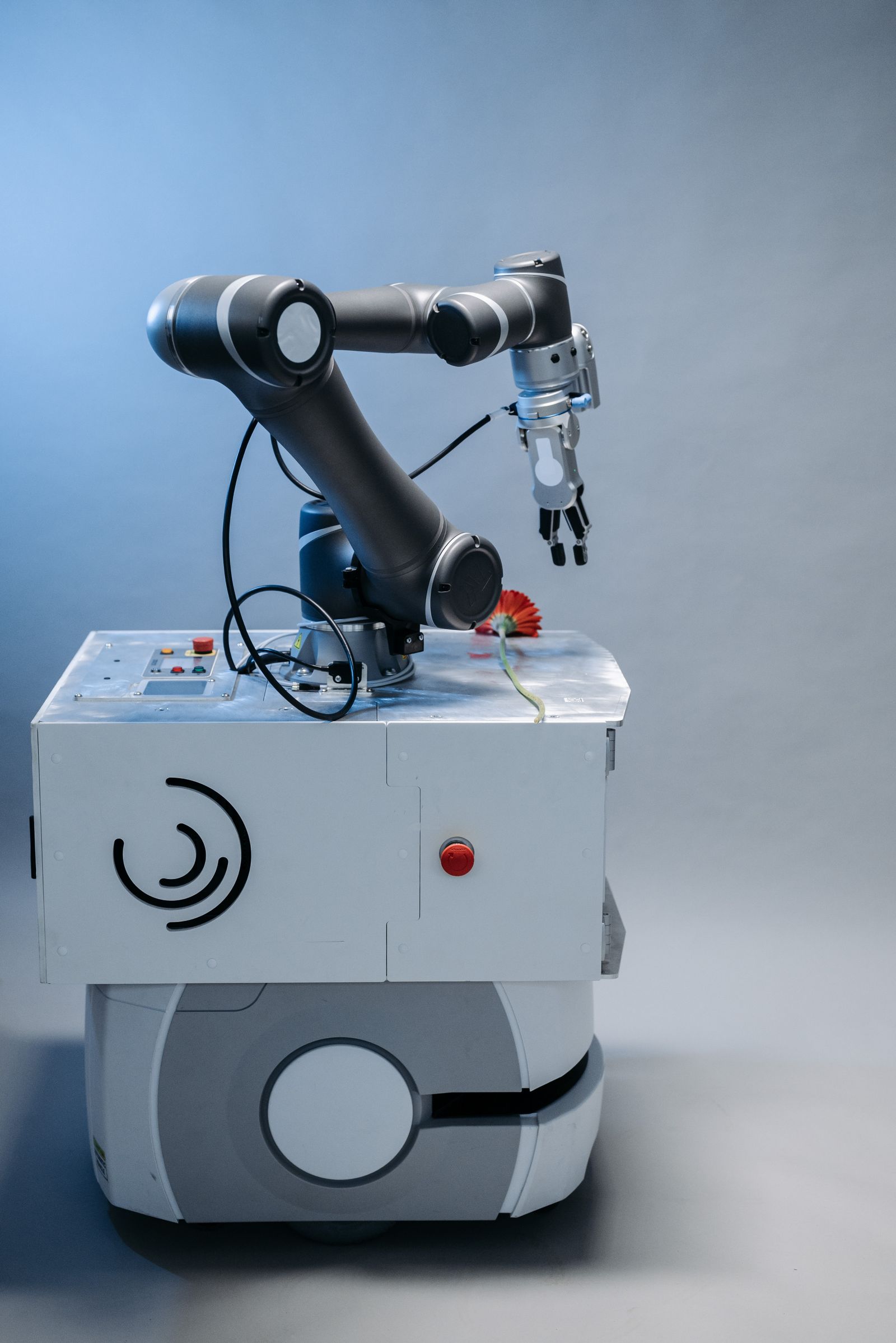 Industrial robotic arm in a laboratory