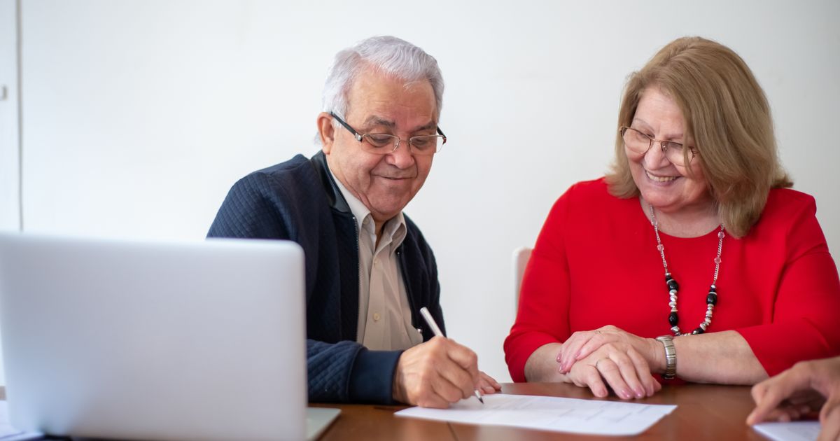 Roth vs. Traditional IRA in 2026: Which Retirement Plan Wins?
