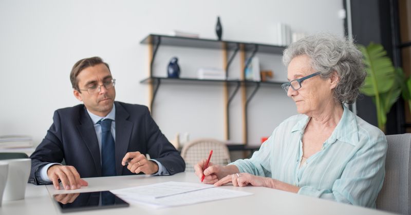 Succession et dettes : l’option qui protège l’héritier