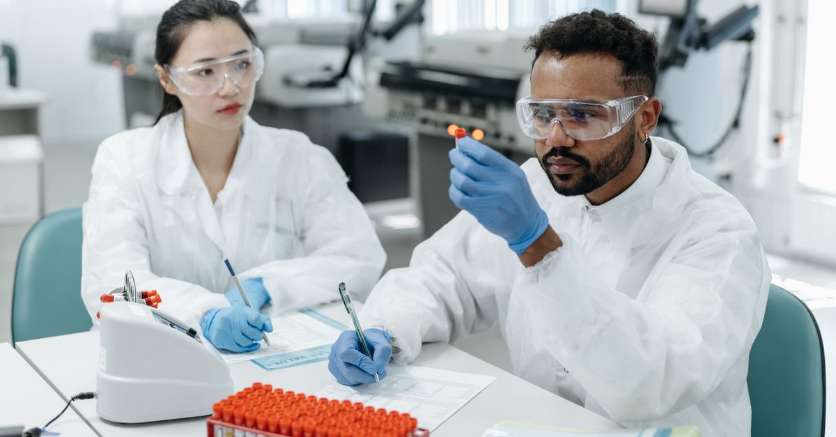 how to choose a great ophthalmologist in Surat
