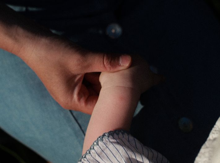 Online dating: starting a conversation on a niche platform