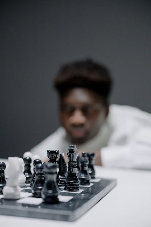 Foto d'estoc gratuïta de blanc i negre, emparellat, escacs