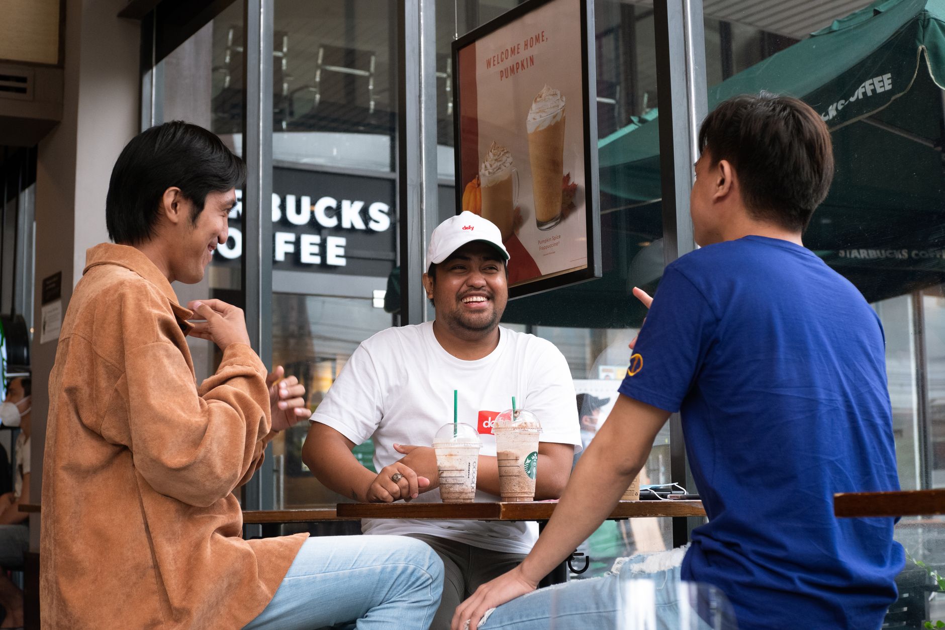 Các mối quan hệ và sở thích cá nhân giúp cuộc sống thêm phong phú.