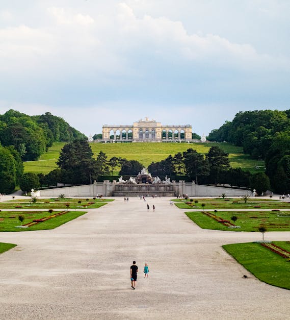Pourquoi le château de Schönbrunn fait-il partie des plus beaux jardins baroques d’Europe ?