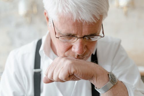 Foto profissional grátis de cabelo branco, fechar-se, homem