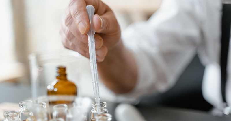 Huiles essentielles douleurs : Anti-douleur