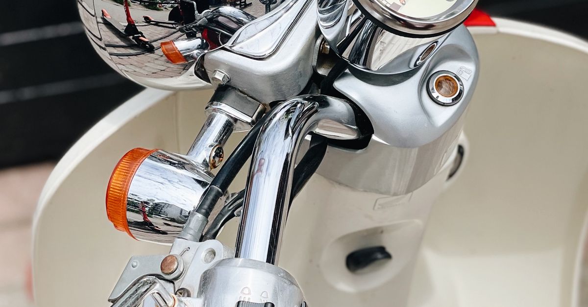 White Motorcycle With Chrome · Free Stock Photo