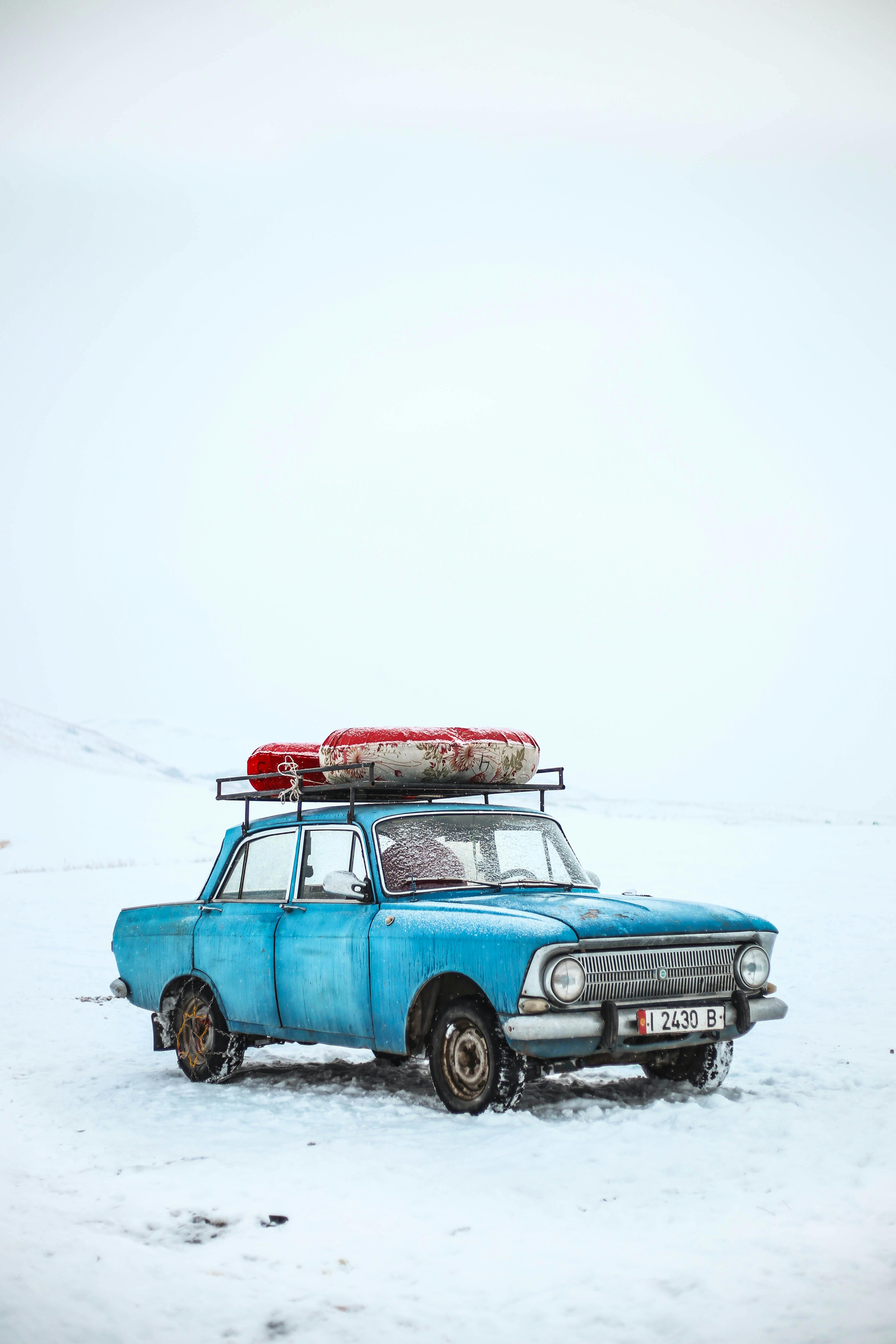 Blue Box-type Sedan · Free Stock Photo