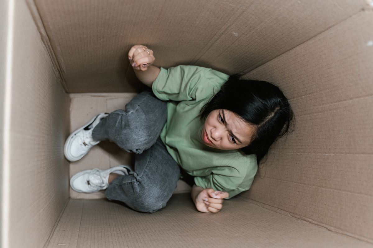 piano removals in Ardingly — Piano Removals in Ardingly — the working end of the job