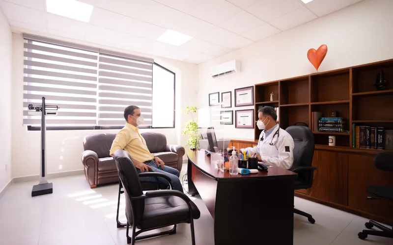 paciente reserva cita online en web clínica