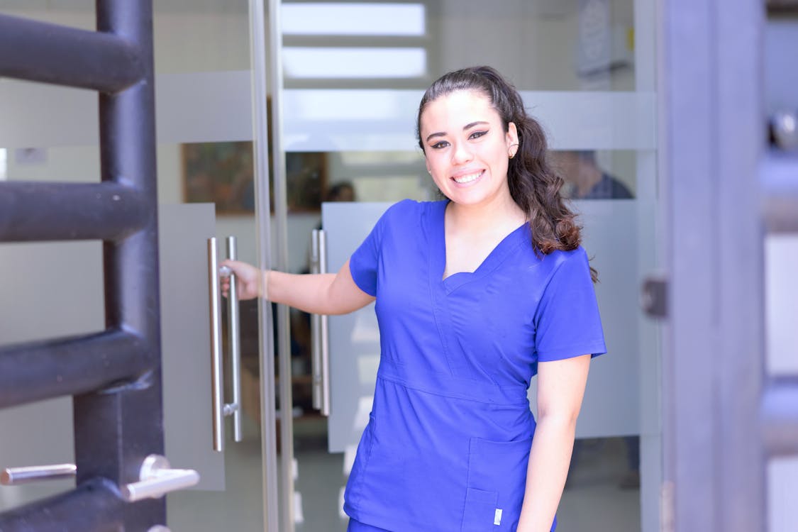 Infirmière en Pratique Avancée : un nouveau métier entre infirmière et médecin