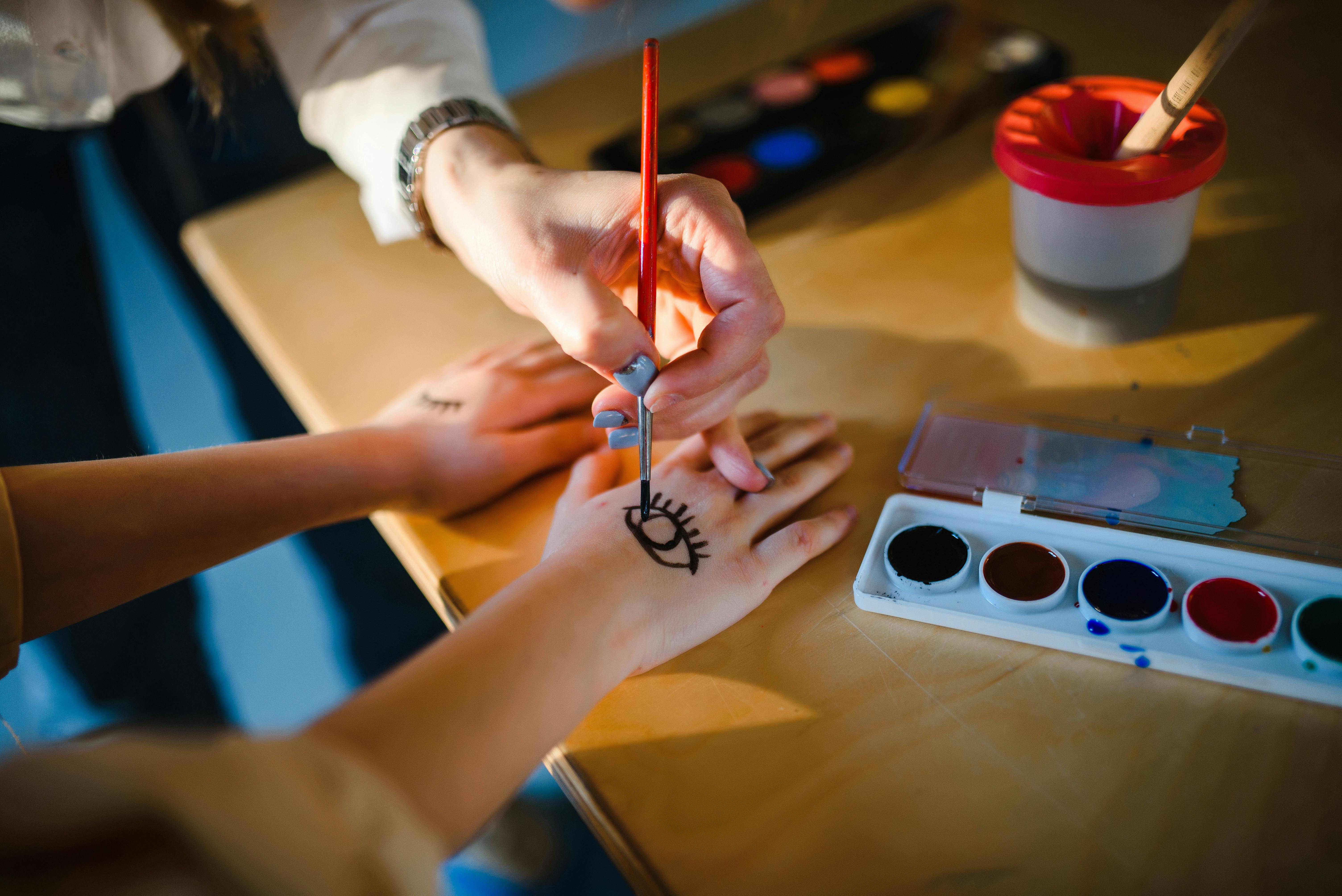 Photos gratuites de à l'intérieur, activité à l'intérieur, activité amusante