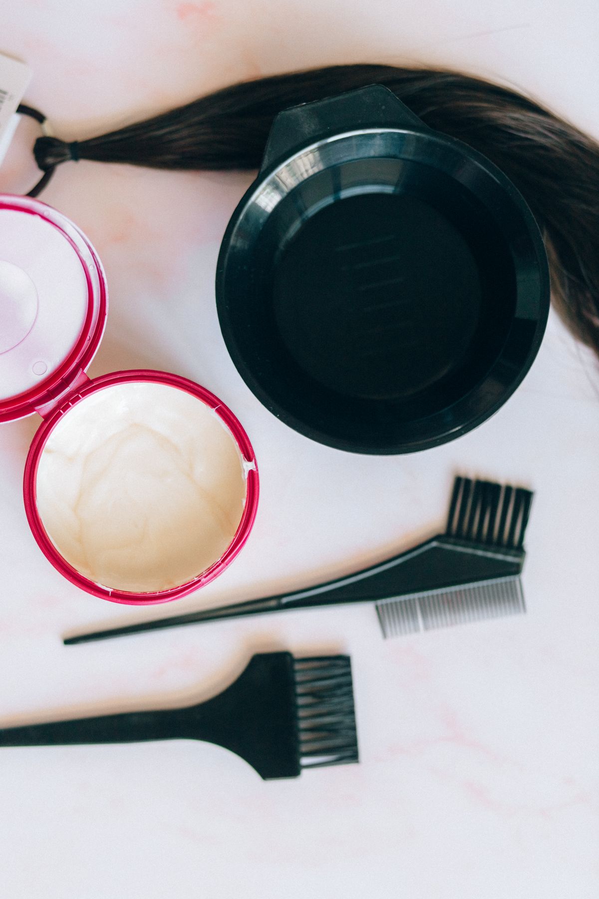 Ferramentas e produtos para coloração de cabelo