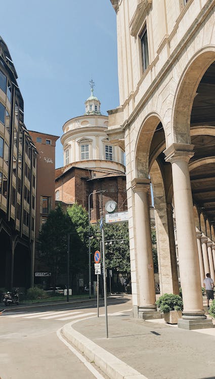 Fotos de stock gratuitas de arquitectura clásica, basílica, calle de la ciudad