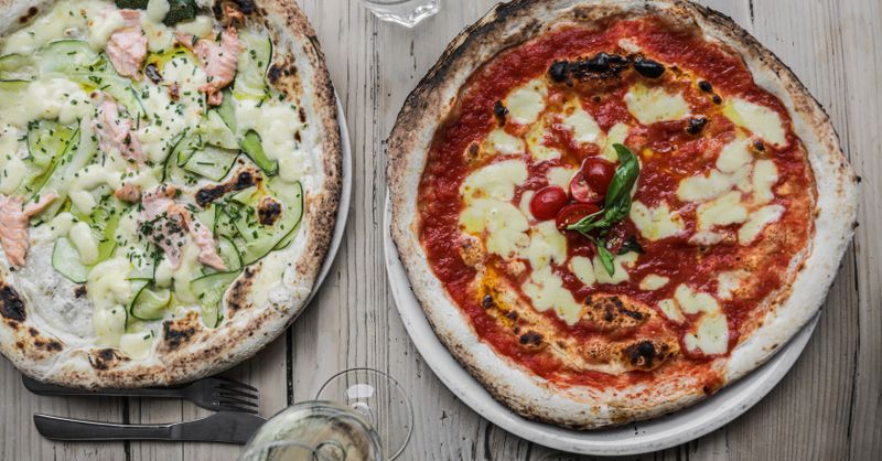 Pâte à Pizza Rapide : 15 Minutes de Préparation Active