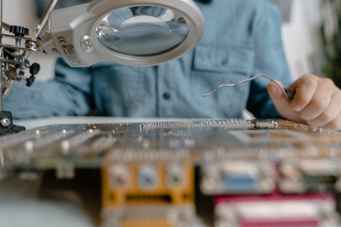 Close Up Shot of a Magnifying Glass · Free Stock Photo