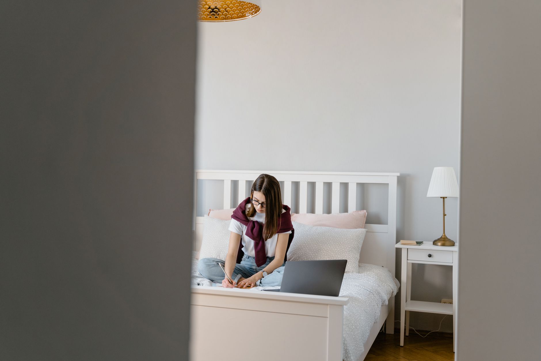 Best Desks for a Teenager's Bedroom in 2026