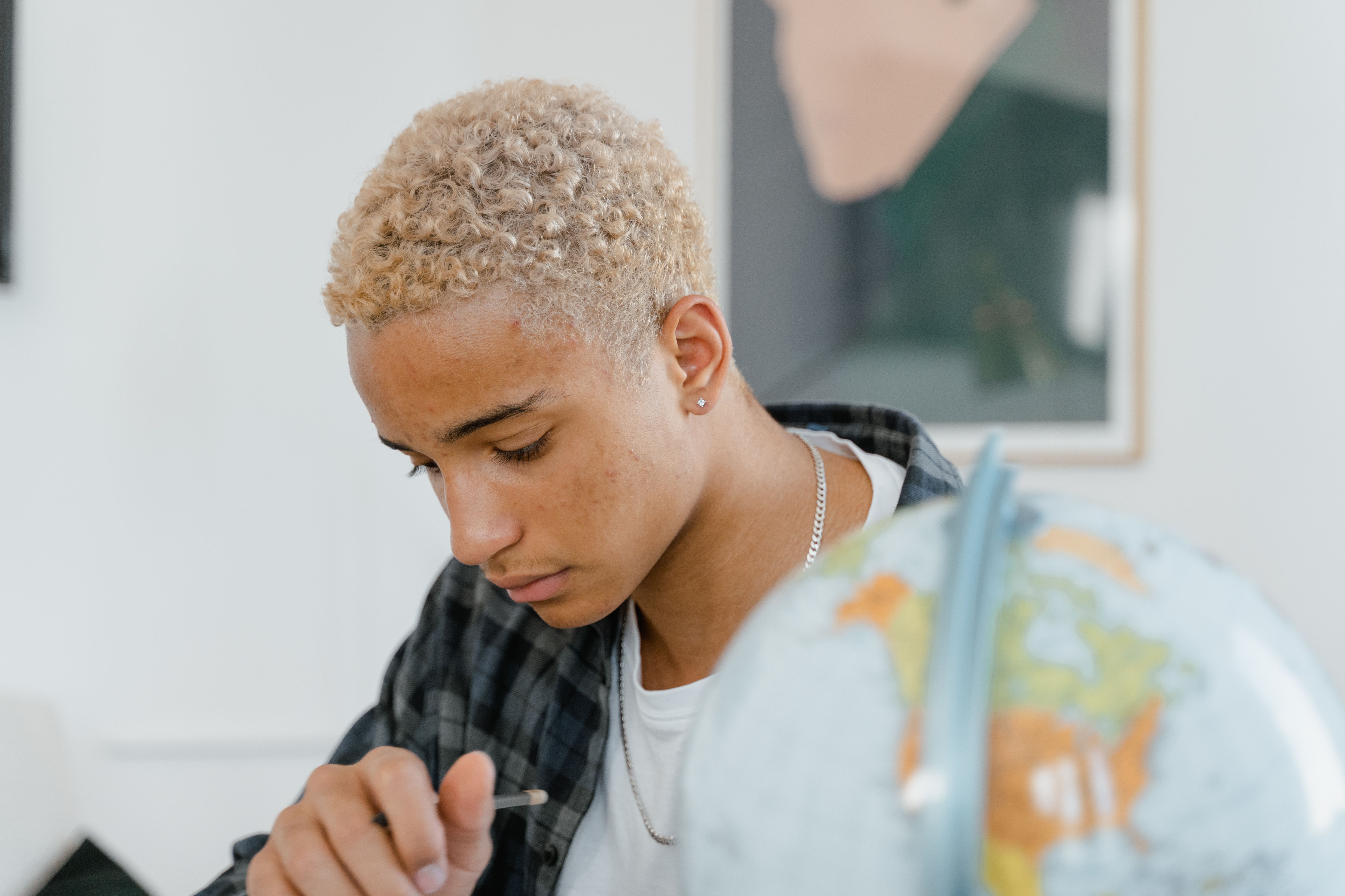 Global Feature: Apple Learning Coach Program — Photo by MART  PRODUCTION on Pexels