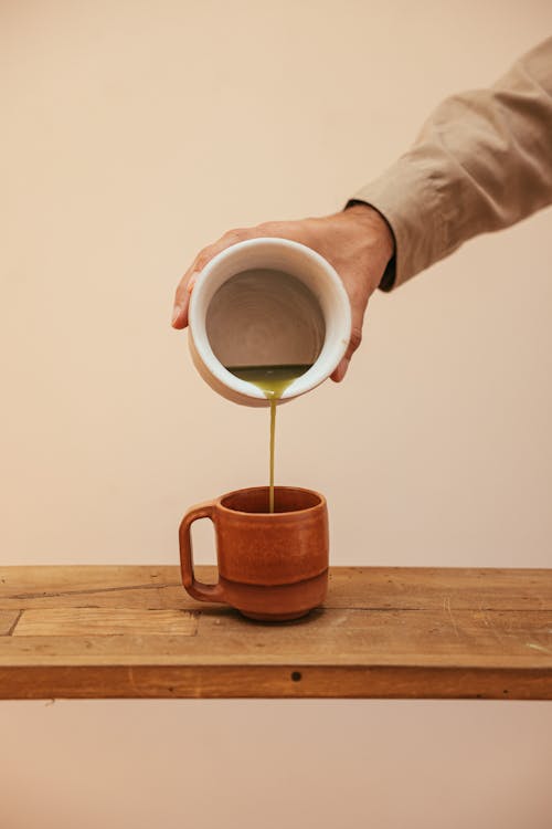 Безкоштовне стокове фото на тему «вертикальні постріл, зелений чай, кружка»
