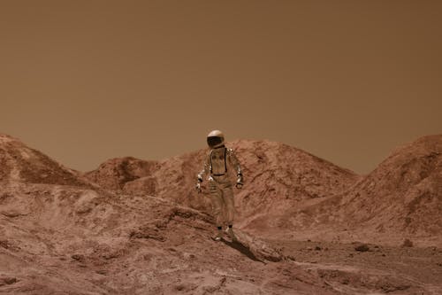 Foto stok gratis astronaut, batu, di luar rumah