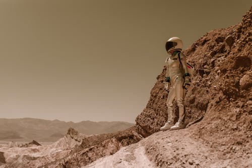 Ücretsiz astronot, ayakta, çekilmiş içeren Ücretsiz stok fotoğraf Stok Fotoğraflar