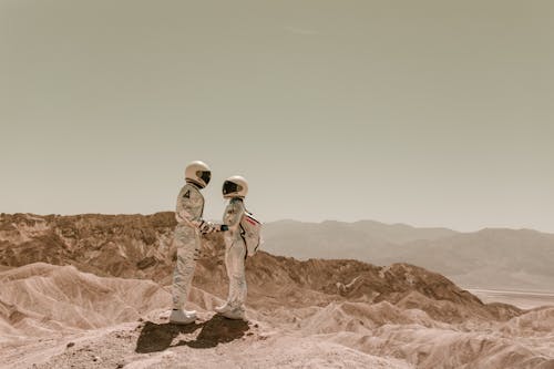 Foto d'estoc gratuïta de a l'aire lliure, àrid, astronautes