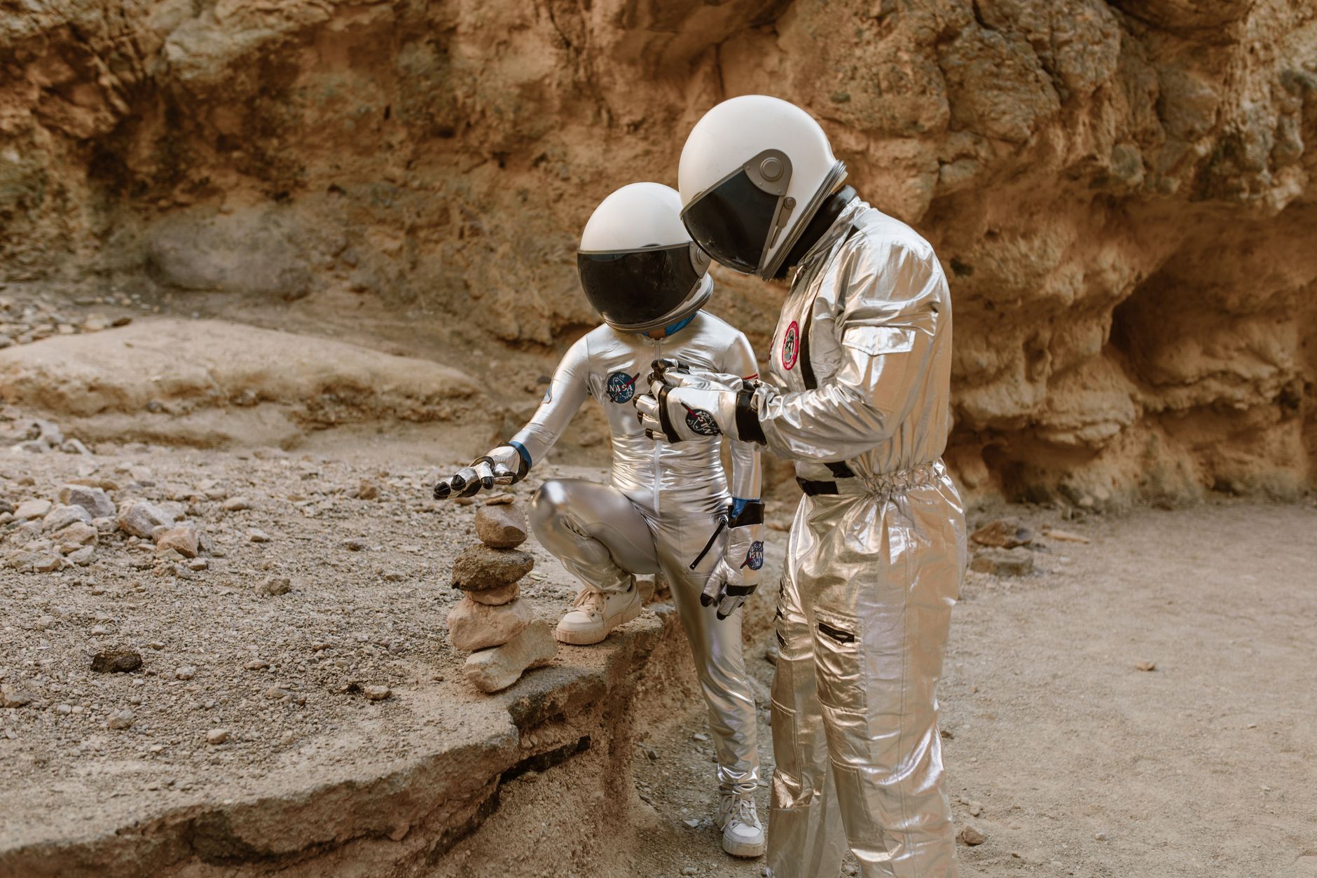 Ulasan Mendalam District 9 2009 Movie: Sinopsis, Tema Sosial, dan Pengaruh Budaya