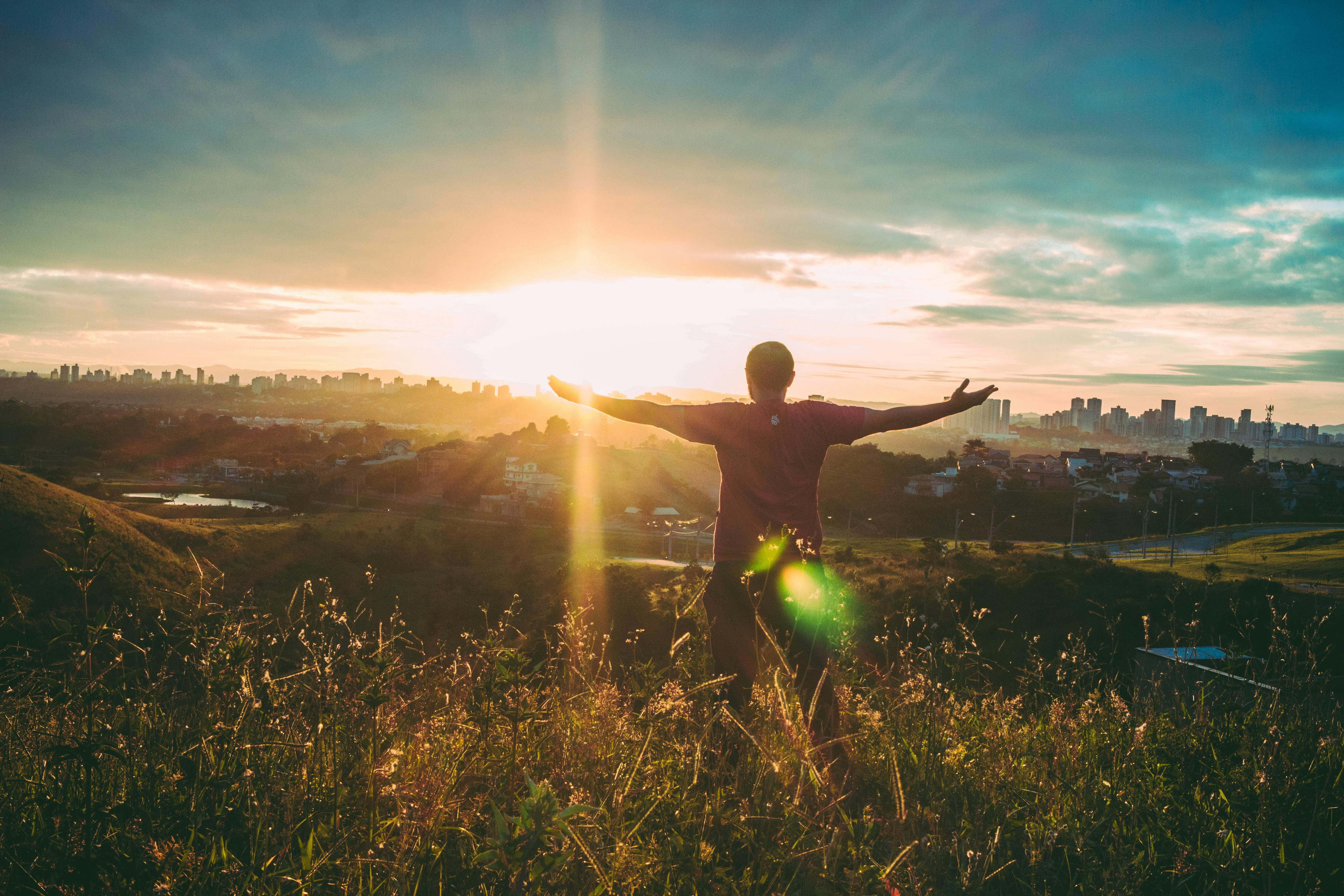 Sun Makes Presence Felt On Crisp Stock Photo 638693218