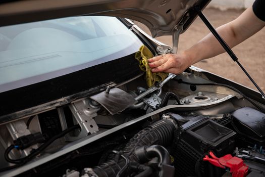 auto glass replacement