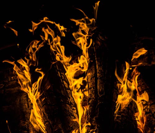 Darmowe zdjęcie z galerii z format kwadratowy, ogień, palenie