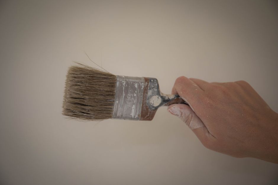 How to Paint a Ceiling Without Streaks: Complete Guide