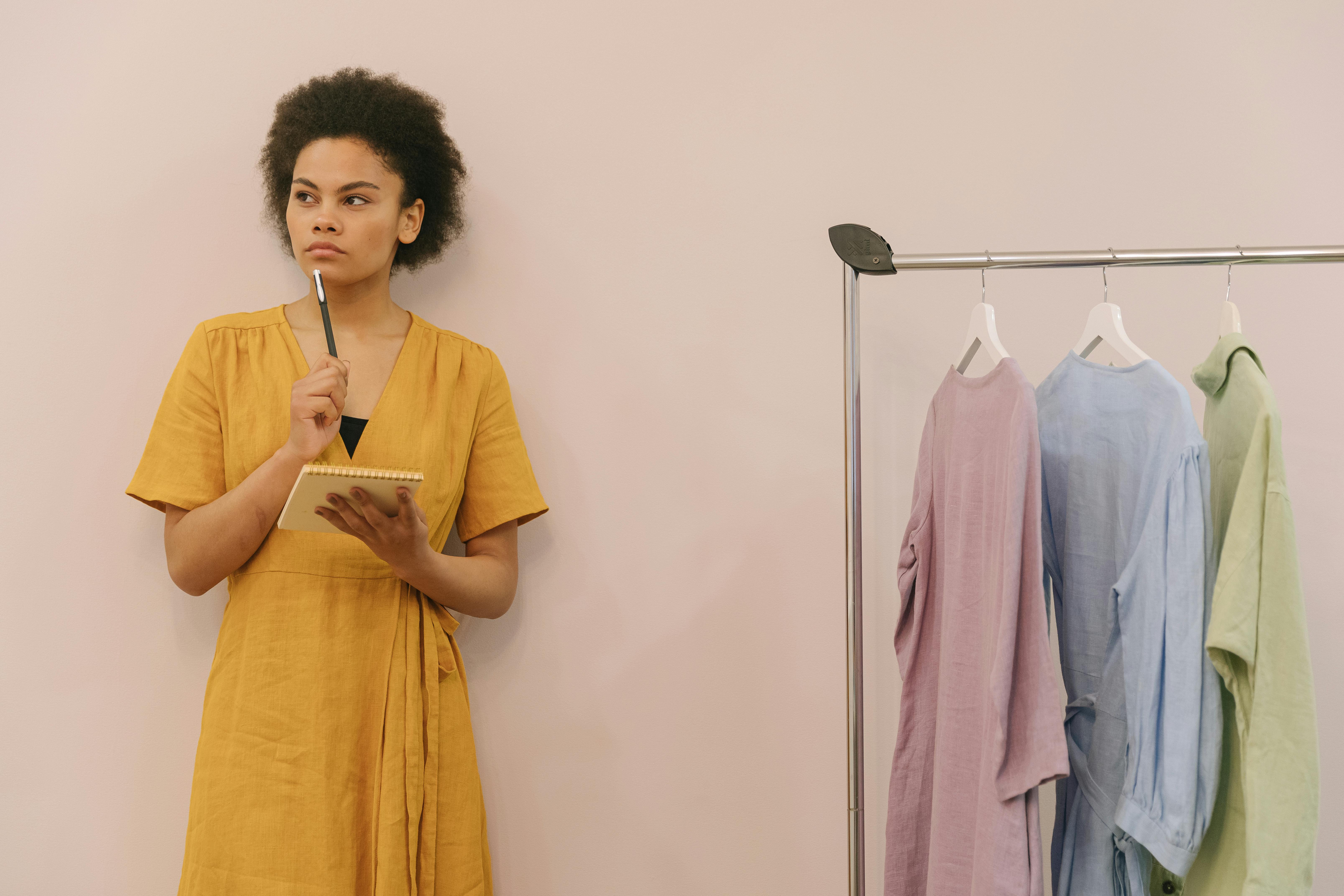 Why Small Business Owners Should Think About Taxes Year-Round — Photo by Thirdman on Pexels