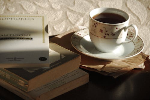 Kostenloses Stock Foto zu bücher, getränk, kaffee