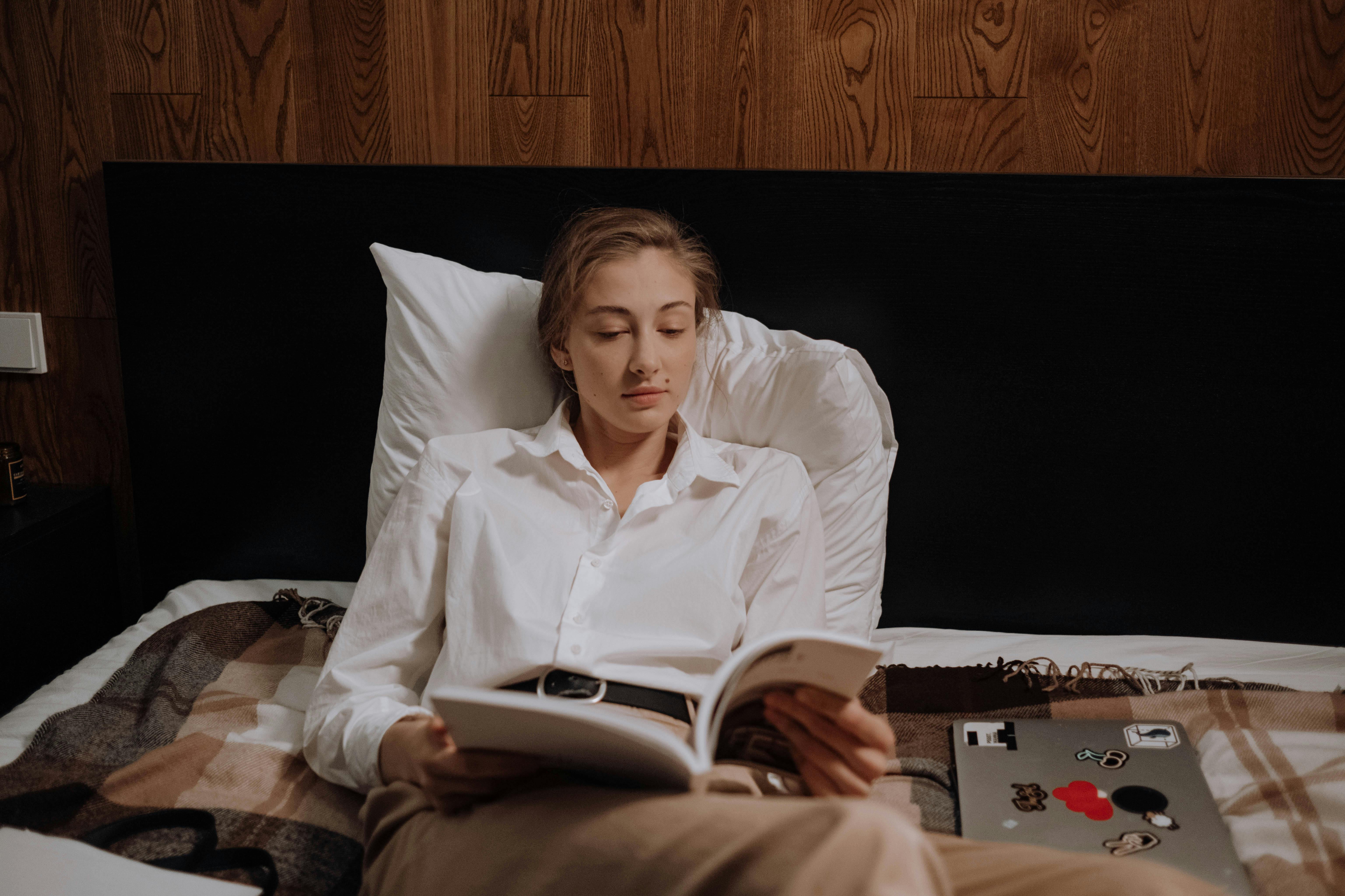 ilustrasi meluangkan waktu untuk membaca