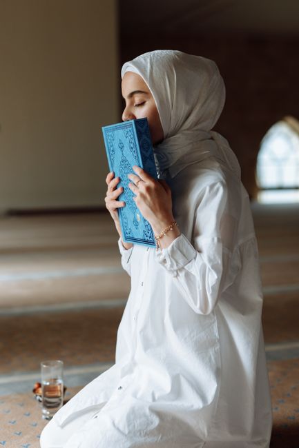 Tips Mengamalkan Surah Al-Waqi'ah agar Lebih Berkah Tips Mengamalkan Surah Al-Waqi'ah agar Lebih Berkah
