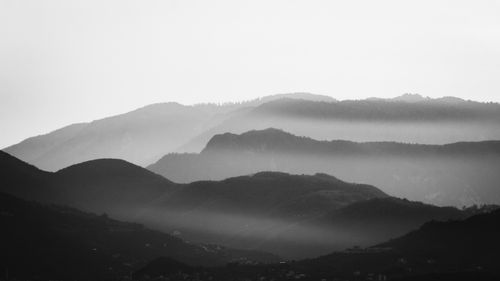 Fog over a ridge by Mehmet Ali Gökçimen on Pexels