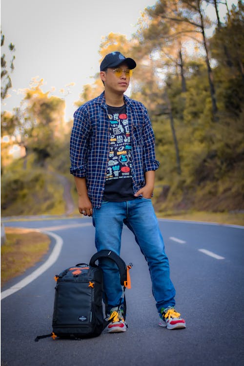 Gratis lagerfoto af asiatisk mand, rejselyst, rygsæk Lagerfoto
