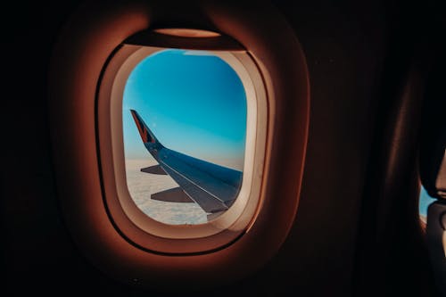 Kostenloses Stock Foto zu fliegen, flugzeugfenster, himmel