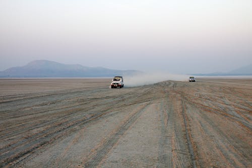 Immagine gratuita di 4x4, corse automobilistiche, deserto