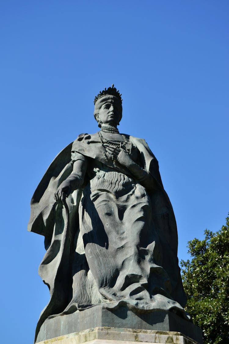 King George V Statue