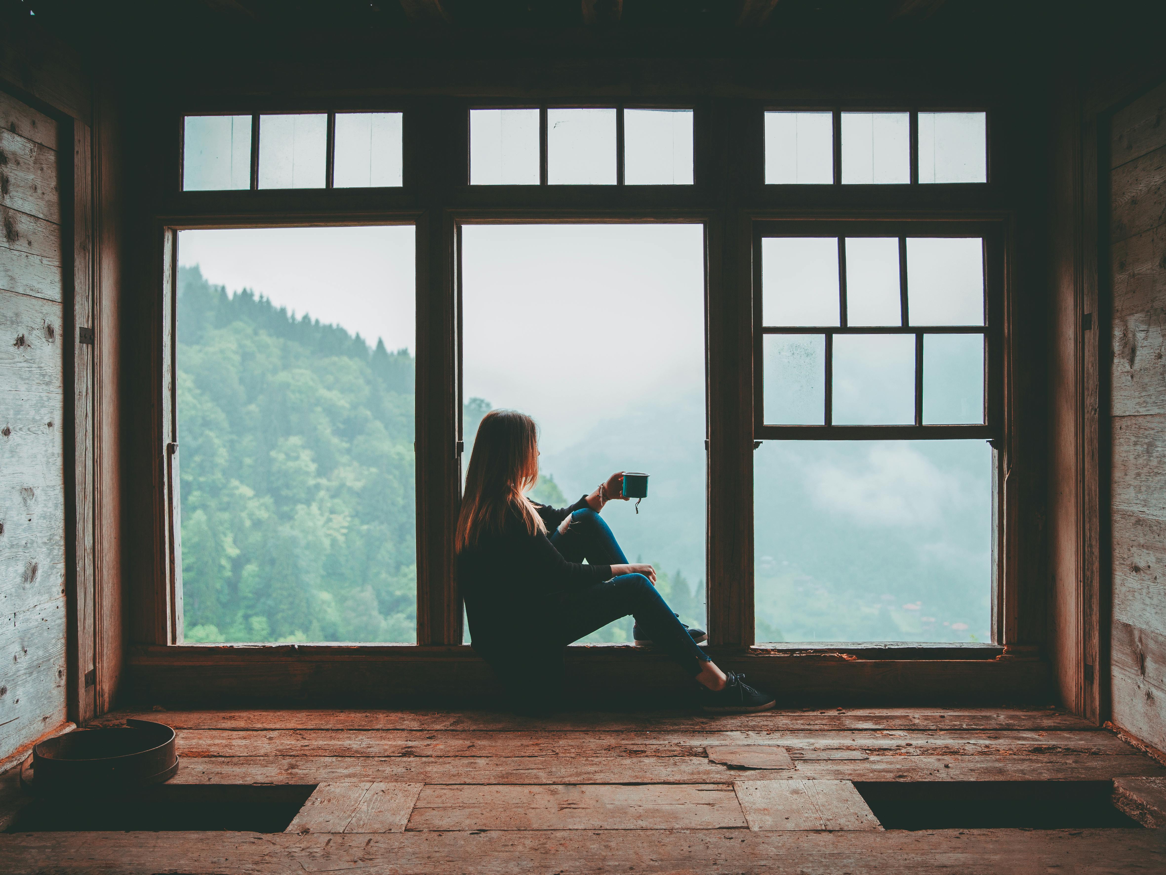 The Anxious Overthinker's Guide to 5-Minute Meditations