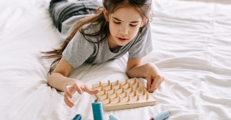 Activité pince Montessori : 10 idées créatives