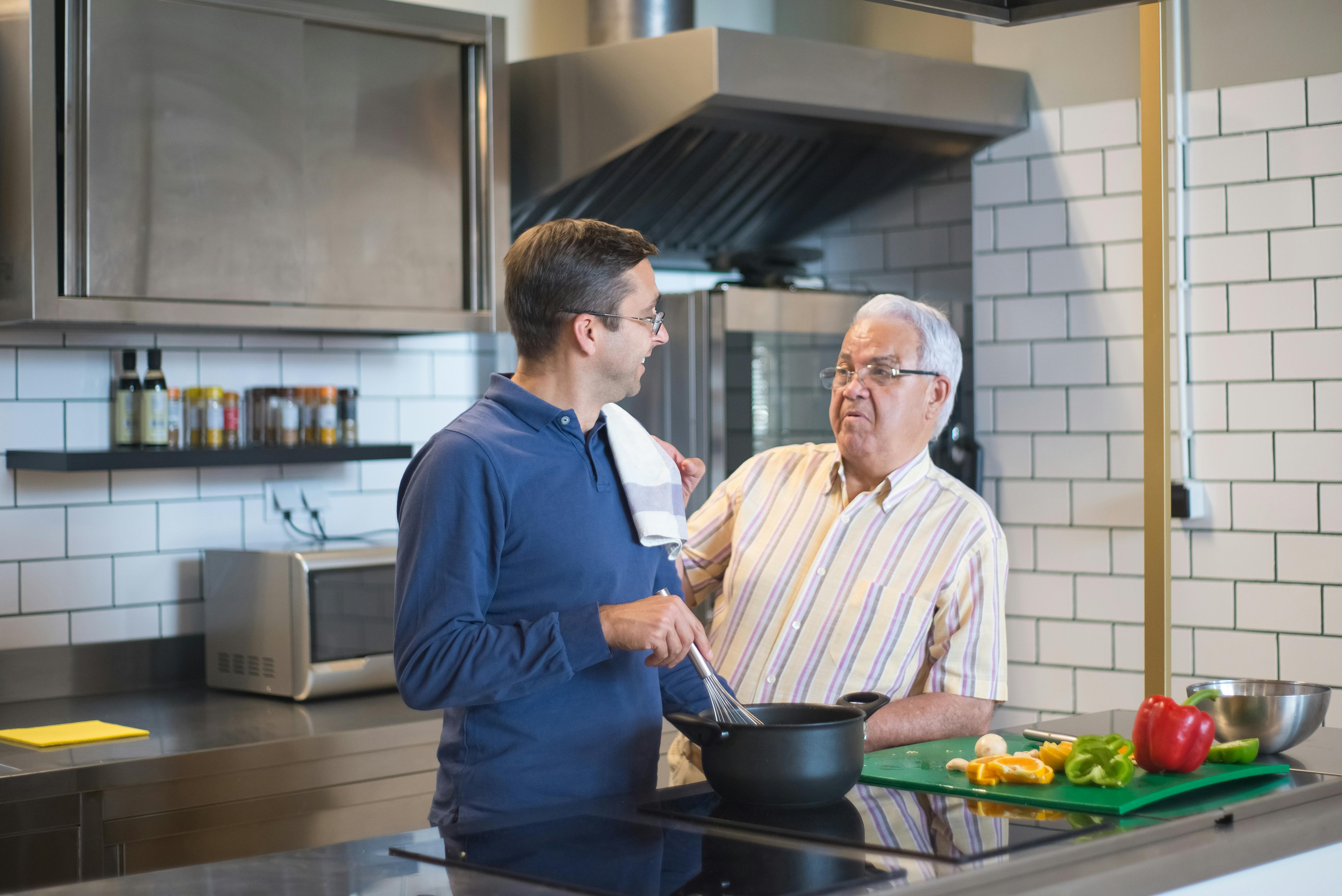 Dementia: Cooking more meals at home per week may help lower risk — Photo by Kampus Production on Pexels
