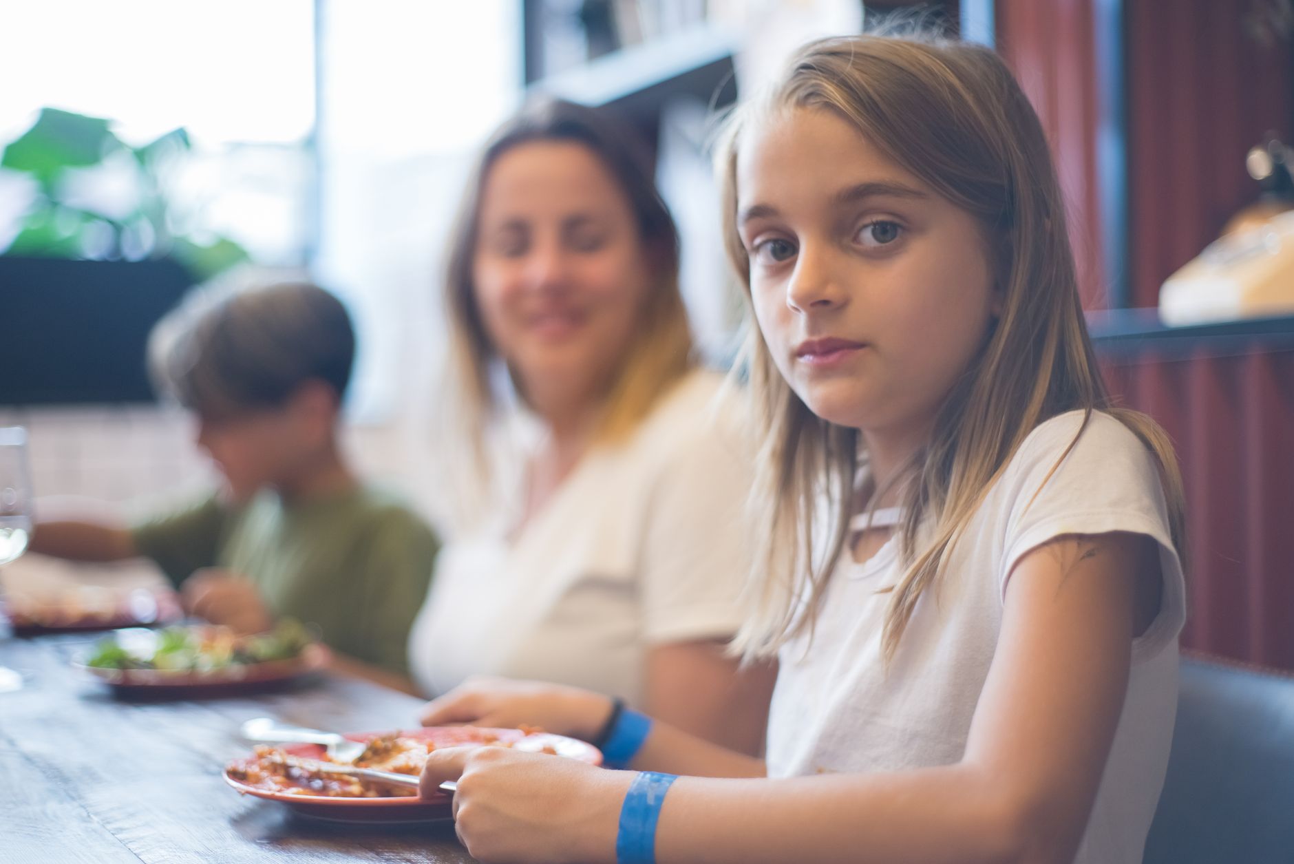 family dining in Arlington restaurant